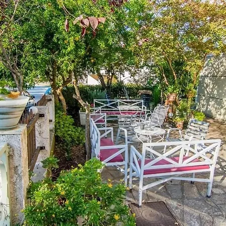 Conti Ξενοδοχείο με διαμερίσματα *
